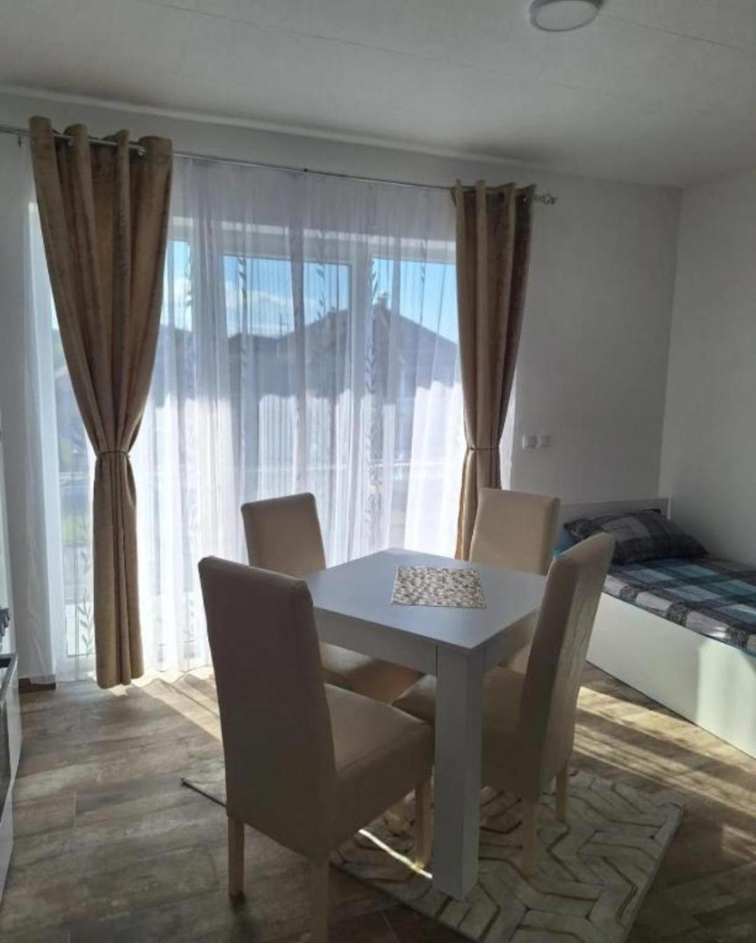 Apartmani Koki Kladovo Kültér fotó